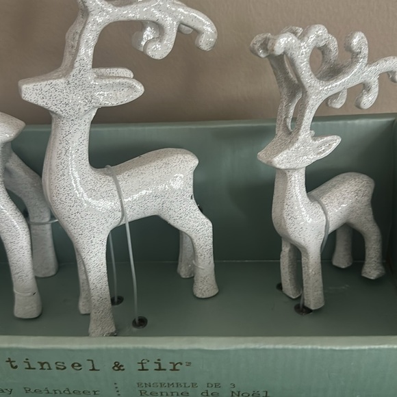 Tinsel & Fir White Glitter Reindeer Set of 3 NEW - Picture 6 of 8